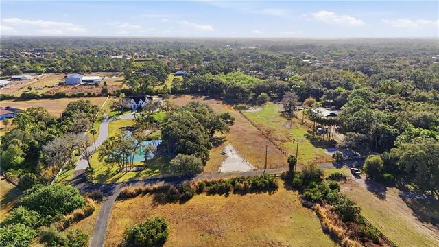 4821 Oak Acres LN, Fort Myers, FL 33905