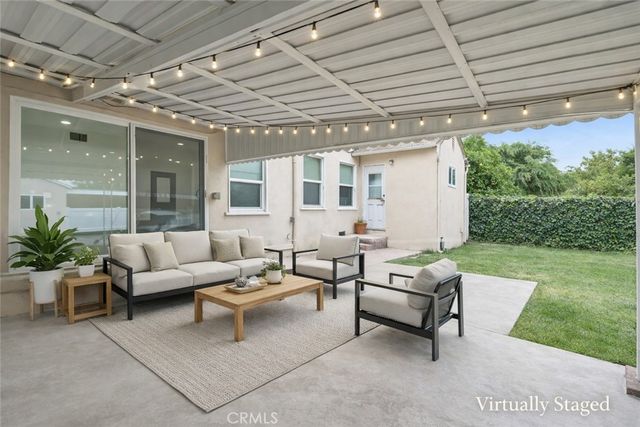 19550 Vanowen, Reseda, CA 91335