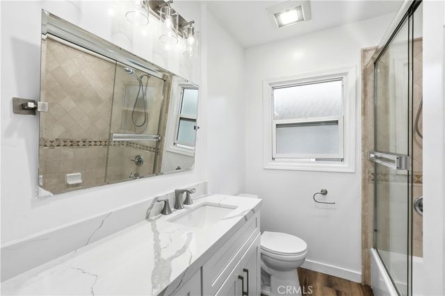 19550 Vanowen, Reseda, CA 91335