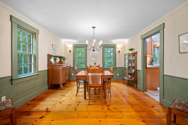 9 Checkerberry Lane, Bedford, NH 03110