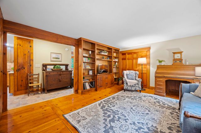 9 Checkerberry Lane, Bedford, NH 03110
