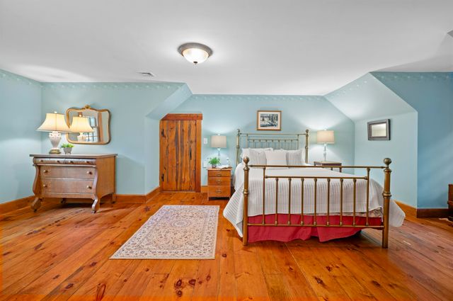 9 Checkerberry Lane, Bedford, NH 03110