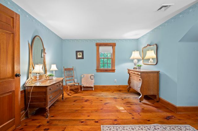 9 Checkerberry Lane, Bedford, NH 03110