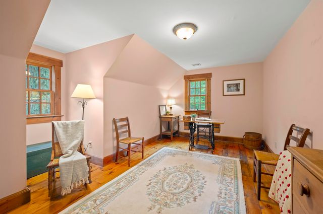 9 Checkerberry Lane, Bedford, NH 03110