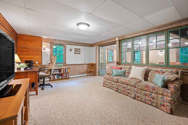 9 Checkerberry Lane, Bedford, NH 03110