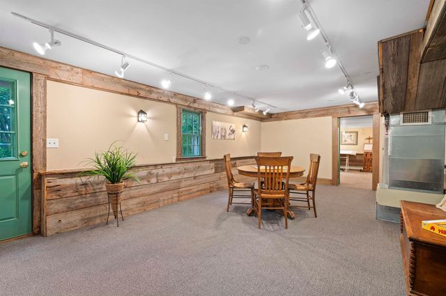 9 Checkerberry Lane, Bedford, NH 03110