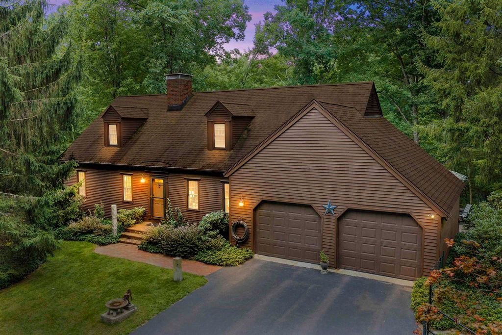 9 Checkerberry Lane, Bedford, NH 03110