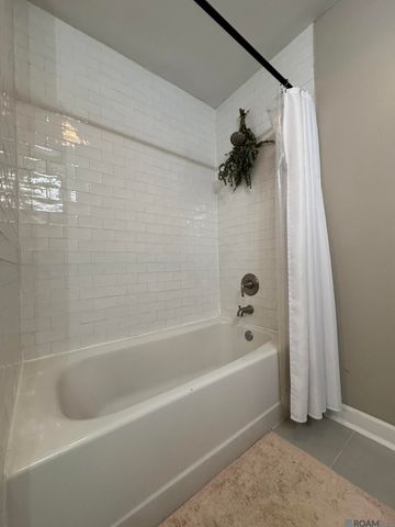 735 Dubois Dr, Baton Rouge, LA 70808