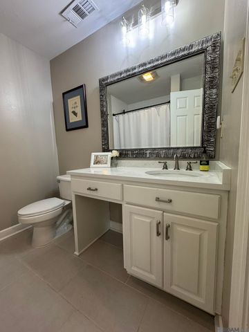735 Dubois Dr, Baton Rouge, LA 70808