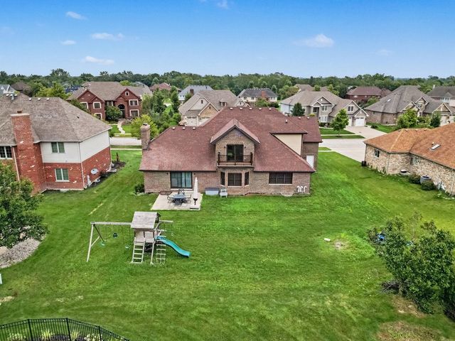 22620 Hunters Trail, Frankfort, IL 60423