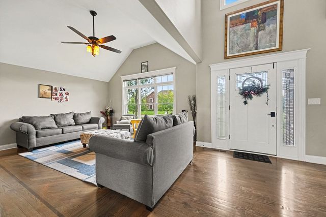 22620 Hunters Trail, Frankfort, IL 60423