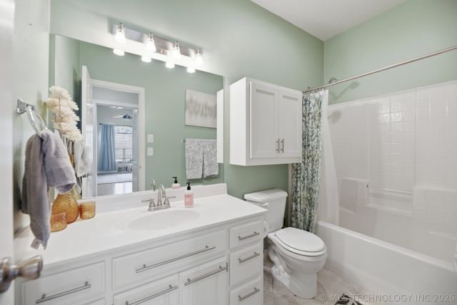 9943 E 124th Street S, Bixby, OK 74008