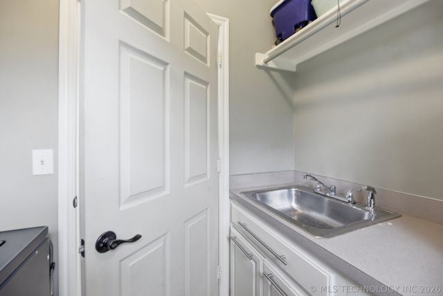 9943 E 124th Street S, Bixby, OK 74008