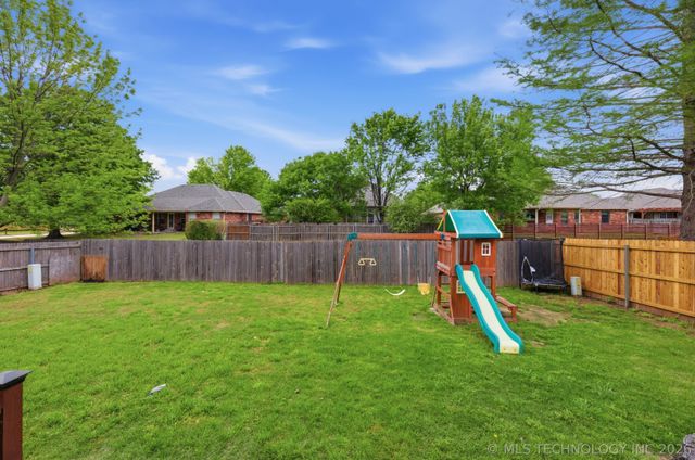 9943 E 124th Street S, Bixby, OK 74008