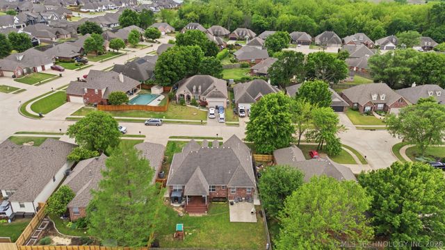 9943 E 124th Street S, Bixby, OK 74008