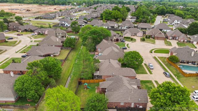 9943 E 124th Street S, Bixby, OK 74008