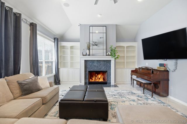 9943 E 124th Street S, Bixby, OK 74008