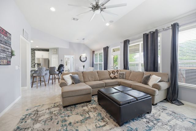 9943 E 124th Street S, Bixby, OK 74008