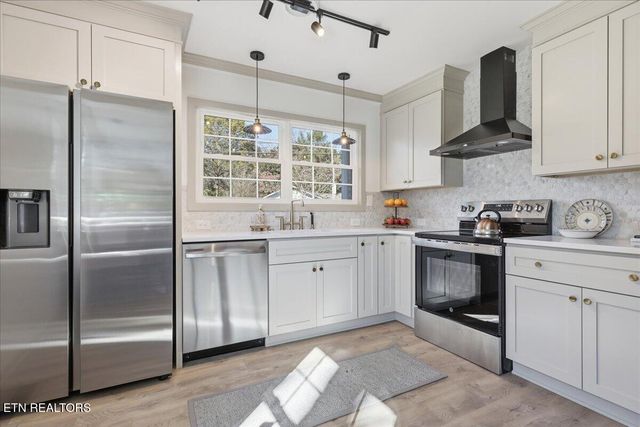 109 Utah Ave, Oak Ridge, TN 37830