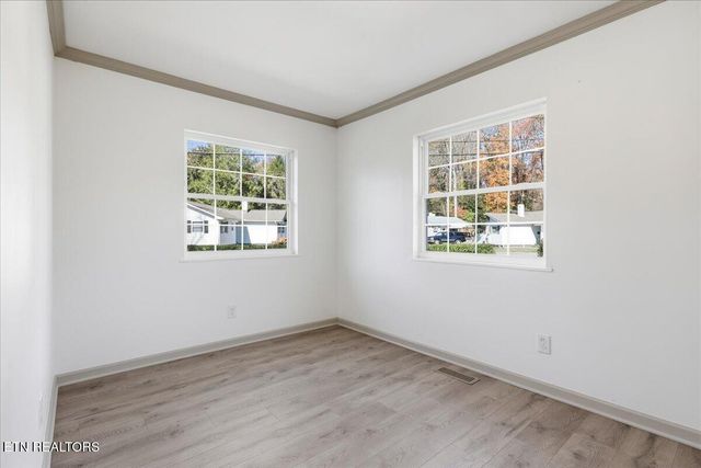 109 Utah Ave, Oak Ridge, TN 37830