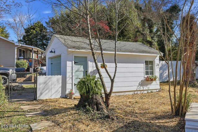 109 Utah Ave, Oak Ridge, TN 37830