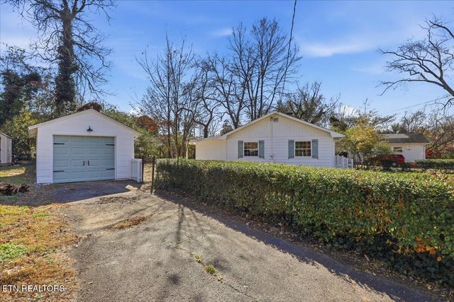 109 Utah Ave, Oak Ridge, TN 37830