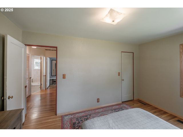 1308 42ND Ave, Sweet Home, OR 97386