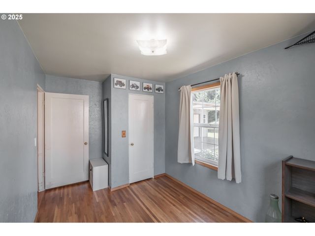 1308 42ND Ave, Sweet Home, OR 97386