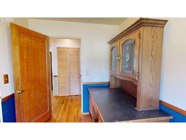 1308 42ND Ave, Sweet Home, OR 97386