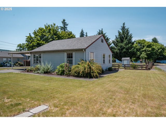 1308 42ND Ave, Sweet Home, OR 97386