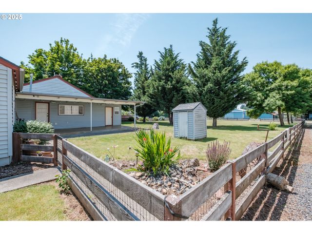 1308 42ND Ave, Sweet Home, OR 97386