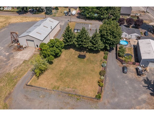 1308 42ND Ave, Sweet Home, OR 97386