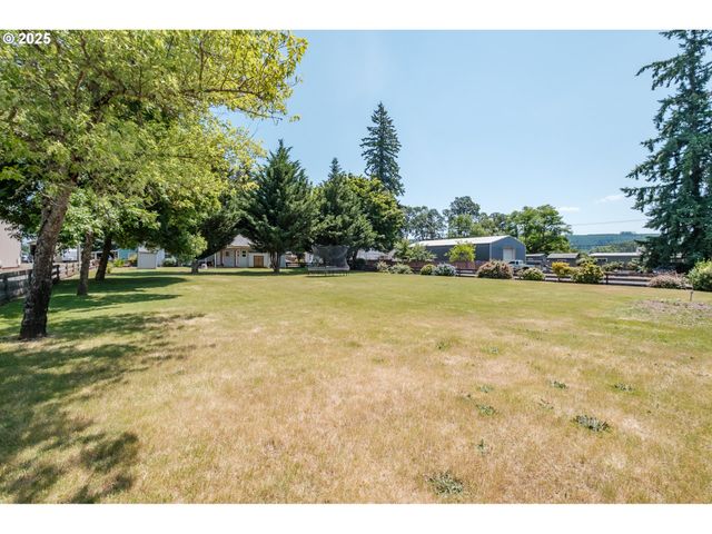 1308 42ND Ave, Sweet Home, OR 97386