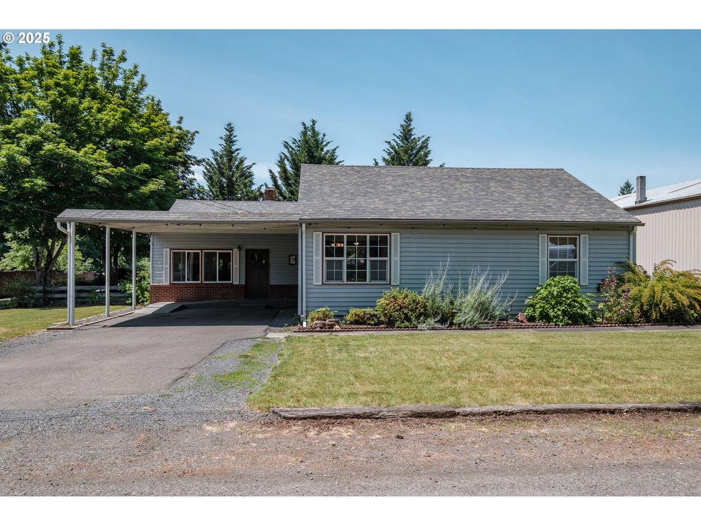 1308 42ND Ave, Sweet Home, OR 97386