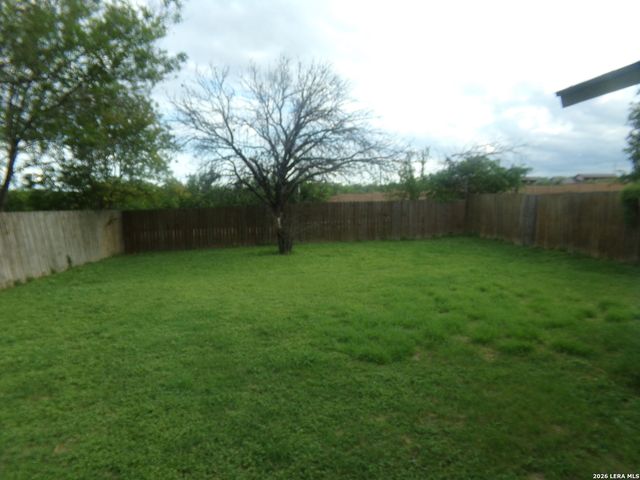 8678 RIDGE MILE DR, San Antonio, TX 78239