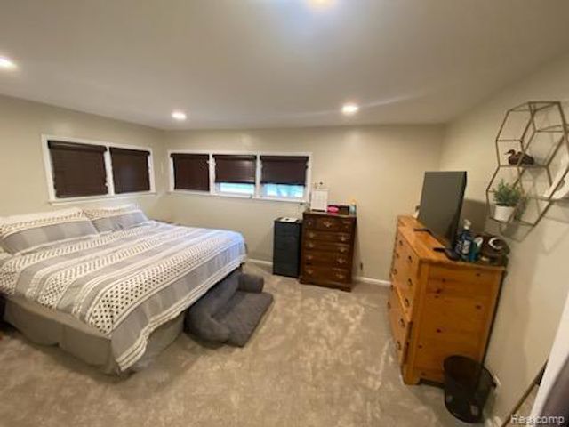 17271 Hamilton Avenue, Allen Park, MI 48101