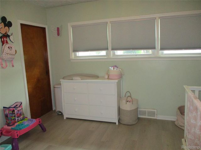 17271 Hamilton Avenue, Allen Park, MI 48101