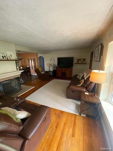 17271 Hamilton Avenue, Allen Park, MI 48101