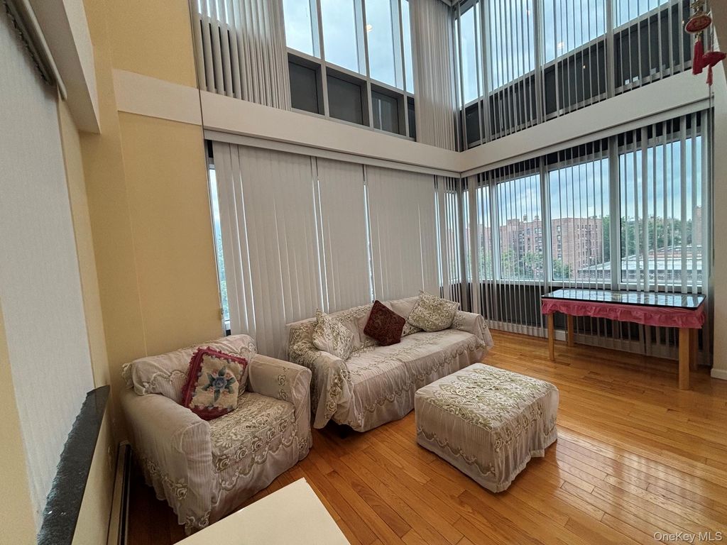 38-30 Parsons Boulevard PHC, Flushing, NY 11354 — photo 3