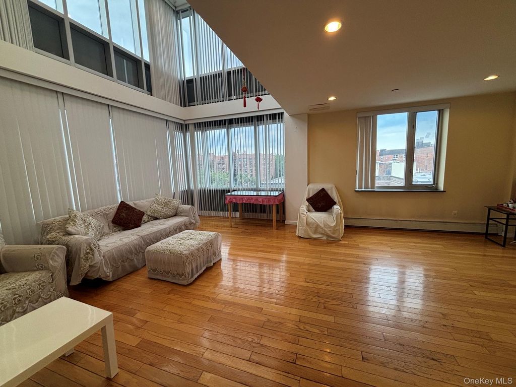 38-30 Parsons Boulevard PHC, Flushing, NY 11354 — photo 4