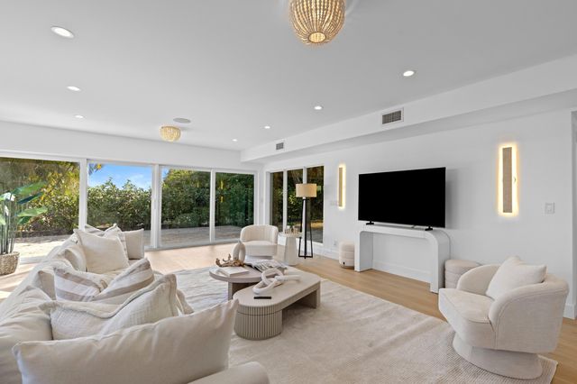 3608 Washington Road, West Palm Beach, FL 33405