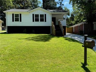 161 Stanhope NW Circle, Atlanta, GA 30314