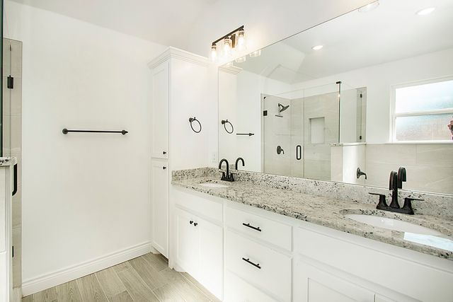 806 Ransom Way, Greenville, TX 75402