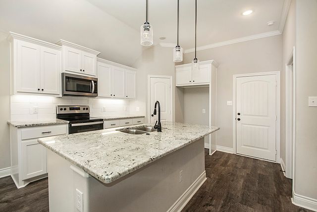 806 Ransom Way, Greenville, TX 75402