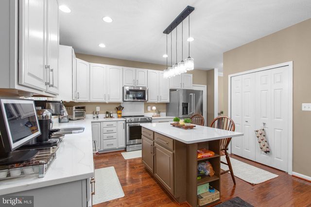 9206 SANDY BEACH LN, King George, VA 22485