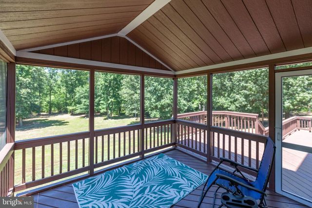 9206 SANDY BEACH LN, King George, VA 22485