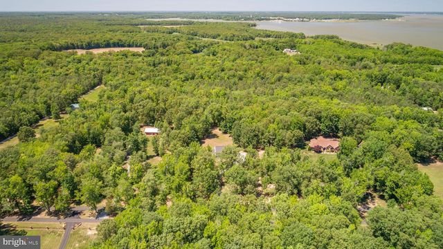 9206 SANDY BEACH LN, King George, VA 22485