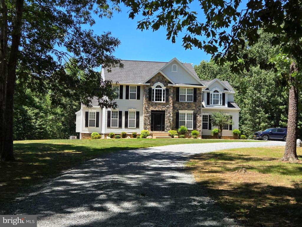 9206 SANDY BEACH LN, King George, VA 22485