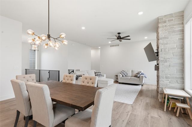 808 Willow Valley Drive, Norwalk, IA 50211