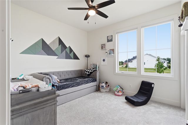 808 Willow Valley Drive, Norwalk, IA 50211